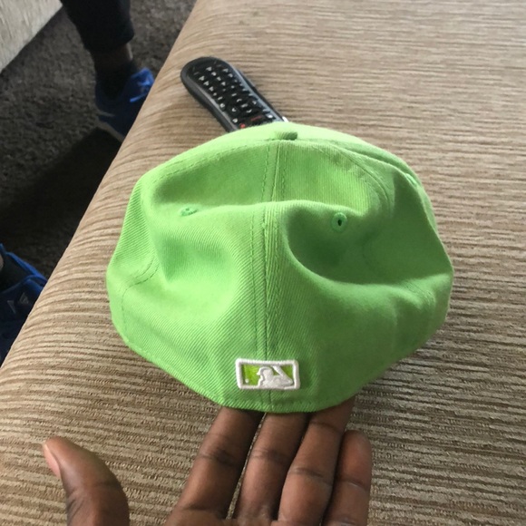 Hat - Picture 3 of 6